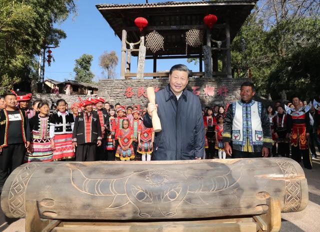 习近平的拜年范儿，年味足、情意浓
