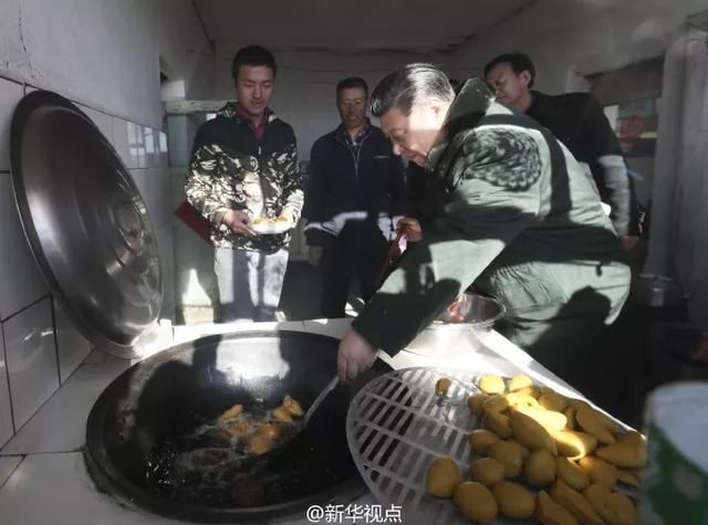 习近平的拜年范儿，年味足、情意浓